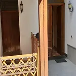 Domino House Montariello דירה *