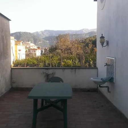 Domino House Montariello Apartment